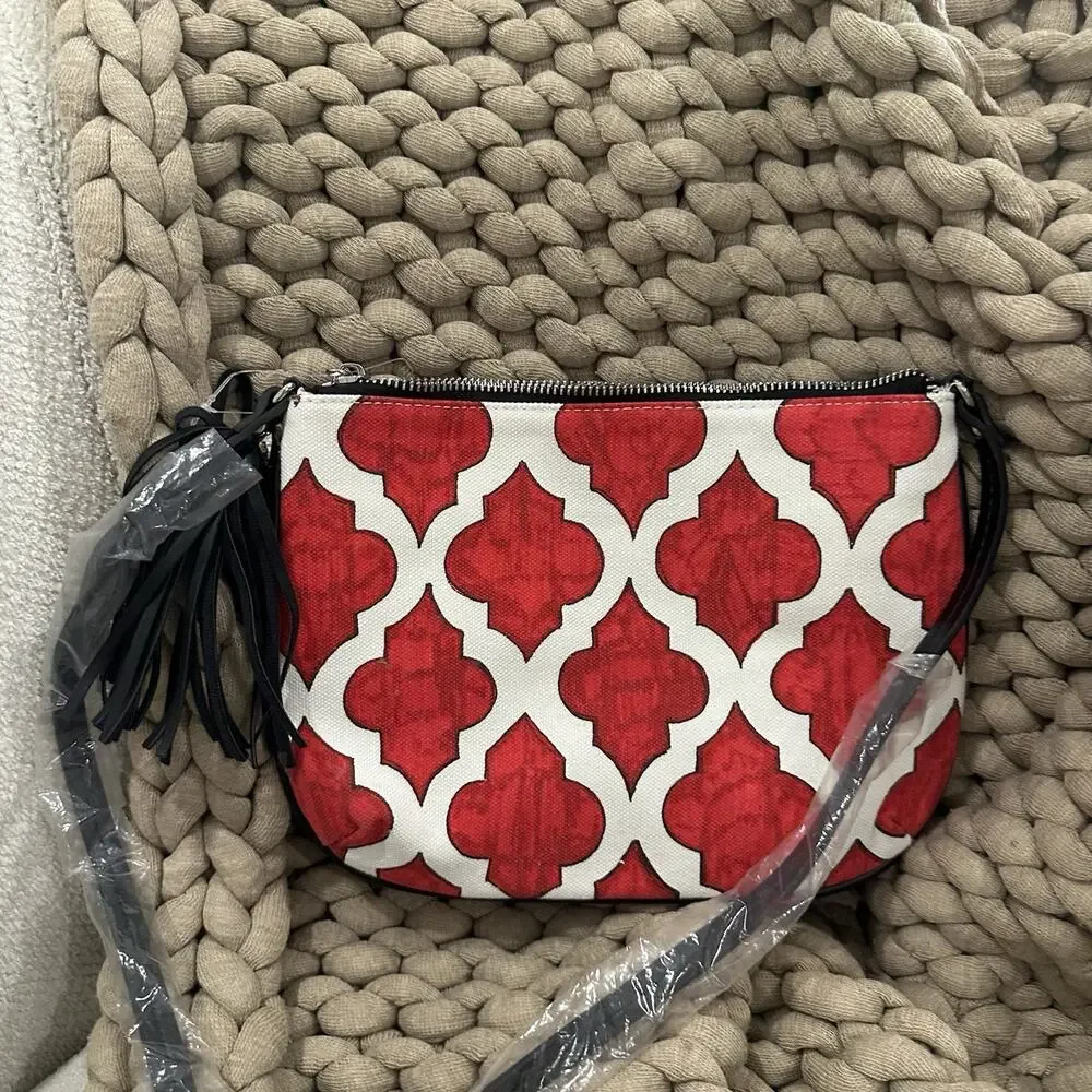 Brighton Love Dove Pouch Bird Canvas Crossbody Red White Shoulder Bag‎ Purse NEW